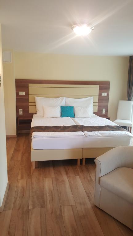 Tuenderlak Vendeghaz Apartment บาลาตอนฟือเรด ภายนอก รูปภาพ