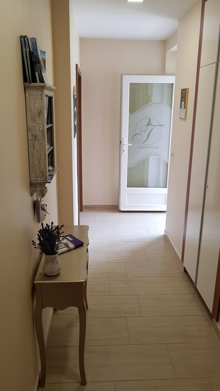 Tuenderlak Vendeghaz Apartment บาลาตอนฟือเรด ภายนอก รูปภาพ