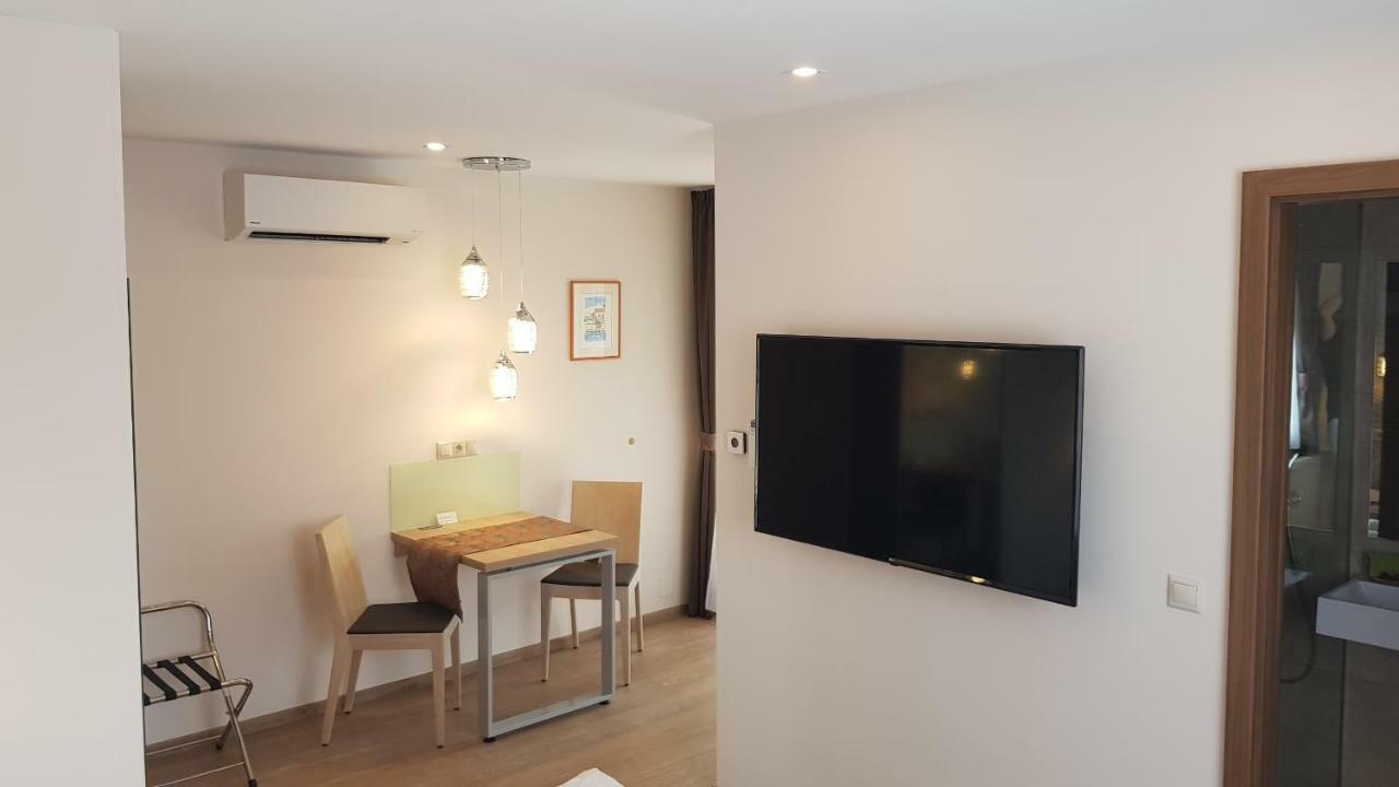 Tuenderlak Vendeghaz Apartment บาลาตอนฟือเรด ภายนอก รูปภาพ