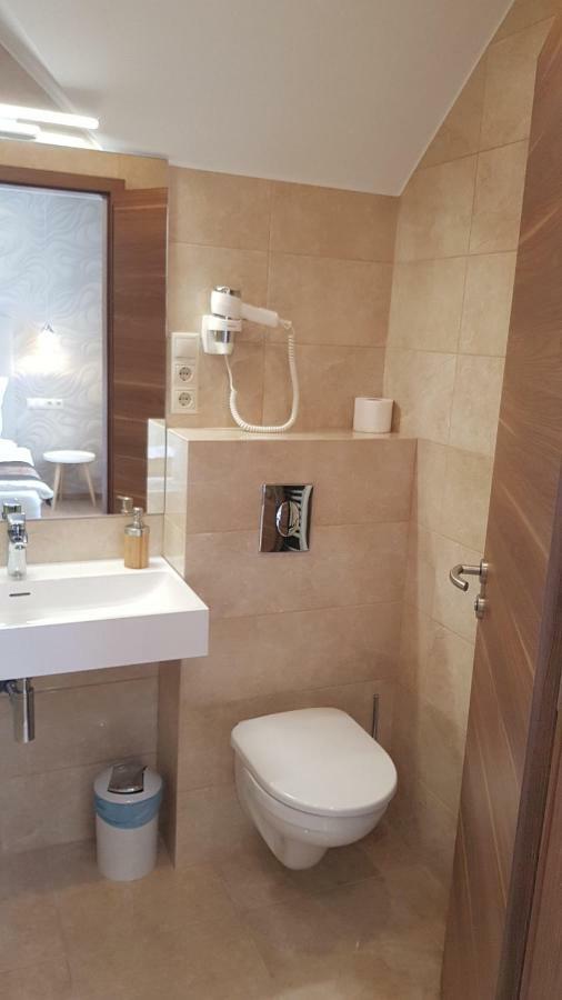 Tuenderlak Vendeghaz Apartment บาลาตอนฟือเรด ภายนอก รูปภาพ