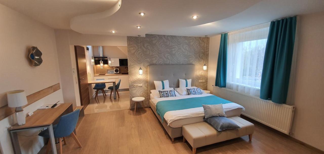 Tuenderlak Vendeghaz Apartment บาลาตอนฟือเรด ภายนอก รูปภาพ